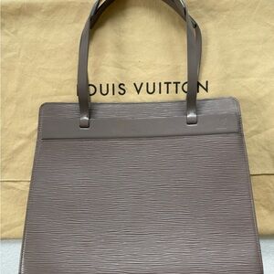 Pre Loved Authentic LOUIS VUITTON Lilac Epi Leather Croisette Tote Bag